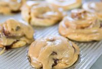 Cinnamon Roll Muffins Recipe with Cream Cheese Glaze