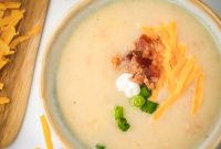 Simple 4-Ingredient Creamy Potato Soup Recipe