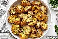 17 Side Dishes to Serve with Steak: Delicious Pairings for Any Meal
