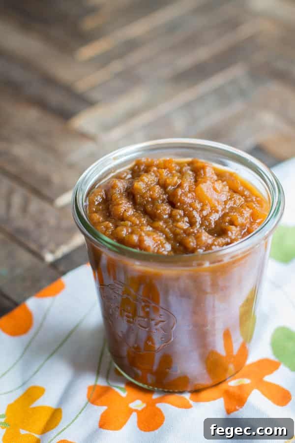 jar of pumpkin applesauce