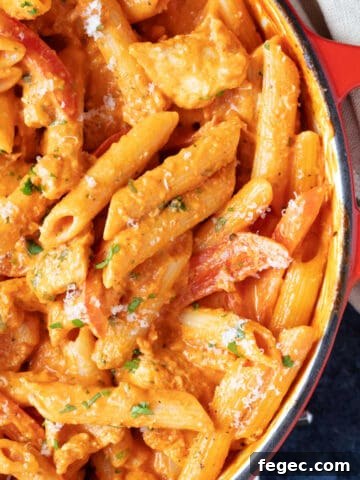 A pan of Cajun chicken pasta.