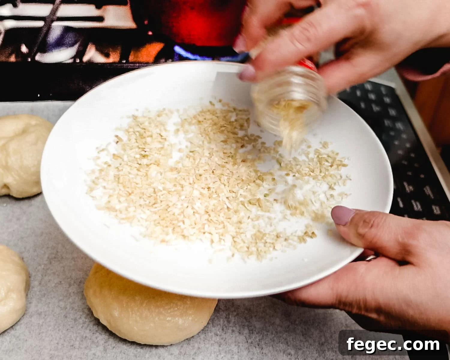 Homemade Onion Bagels: Authentic Recipe Ready in 3 Hours 12 Pour minced onion onto a plate.