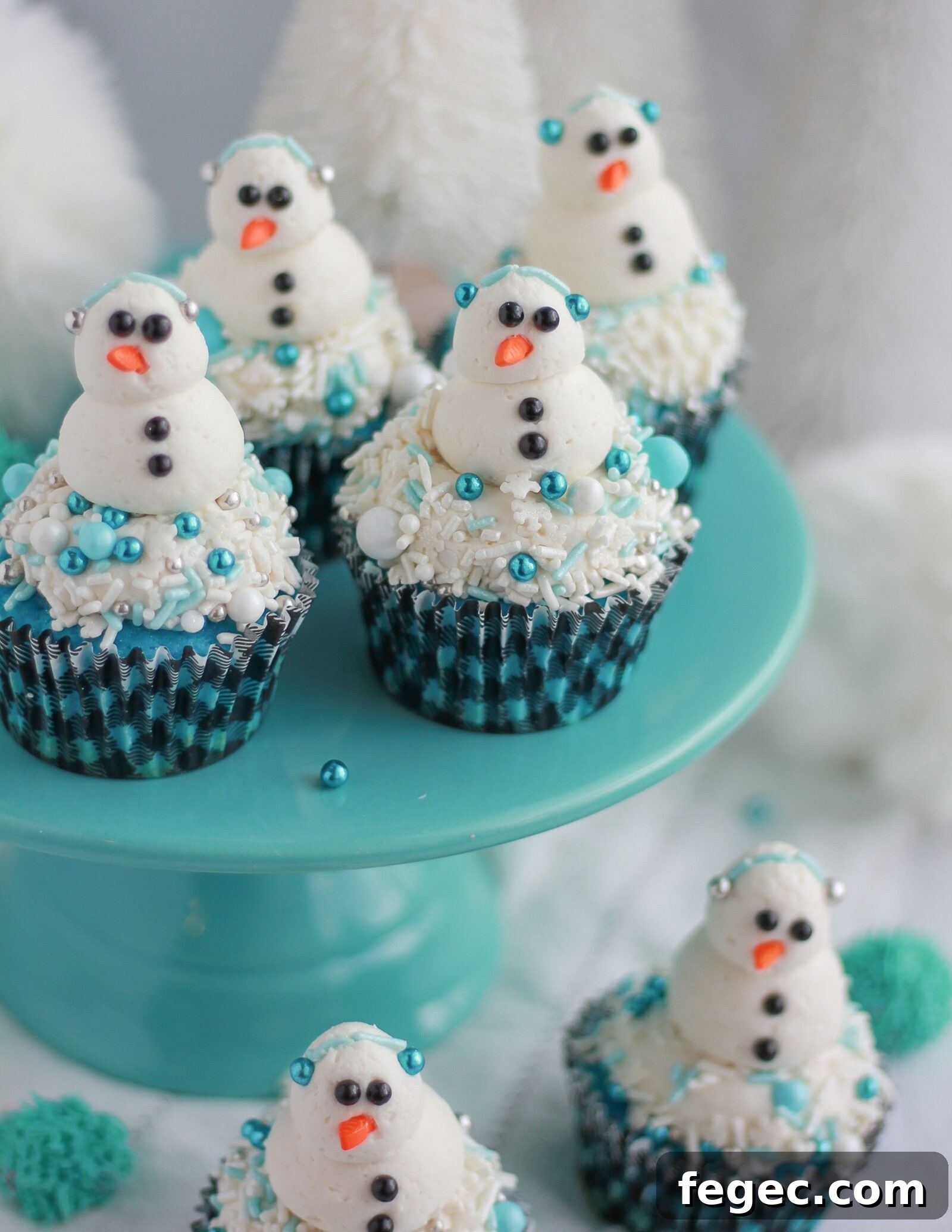 Snowman cupcakes