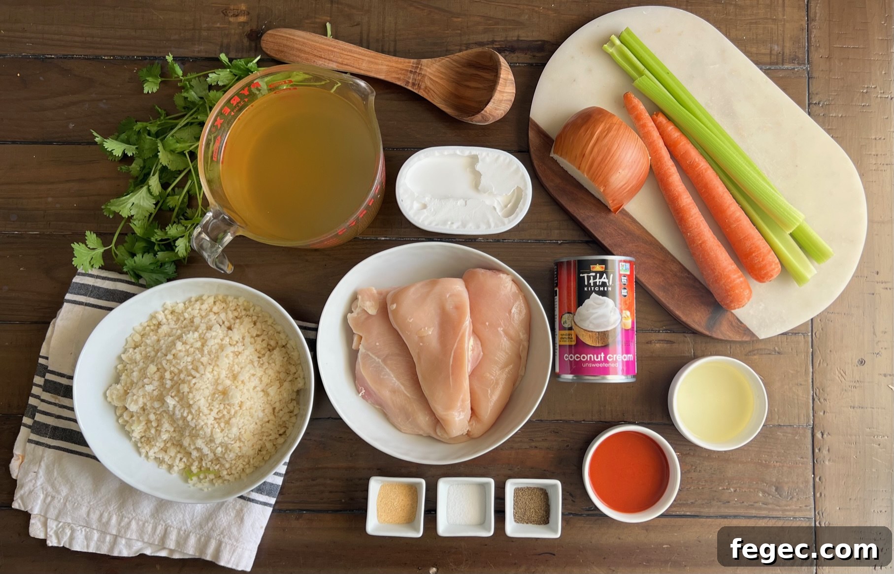 Whole30 Buffalo Chicken Soup Recipe — Spicy Low-Carb Comfort Bowl 4 Whole30 Buffalo Chicken Soup - Ingredients