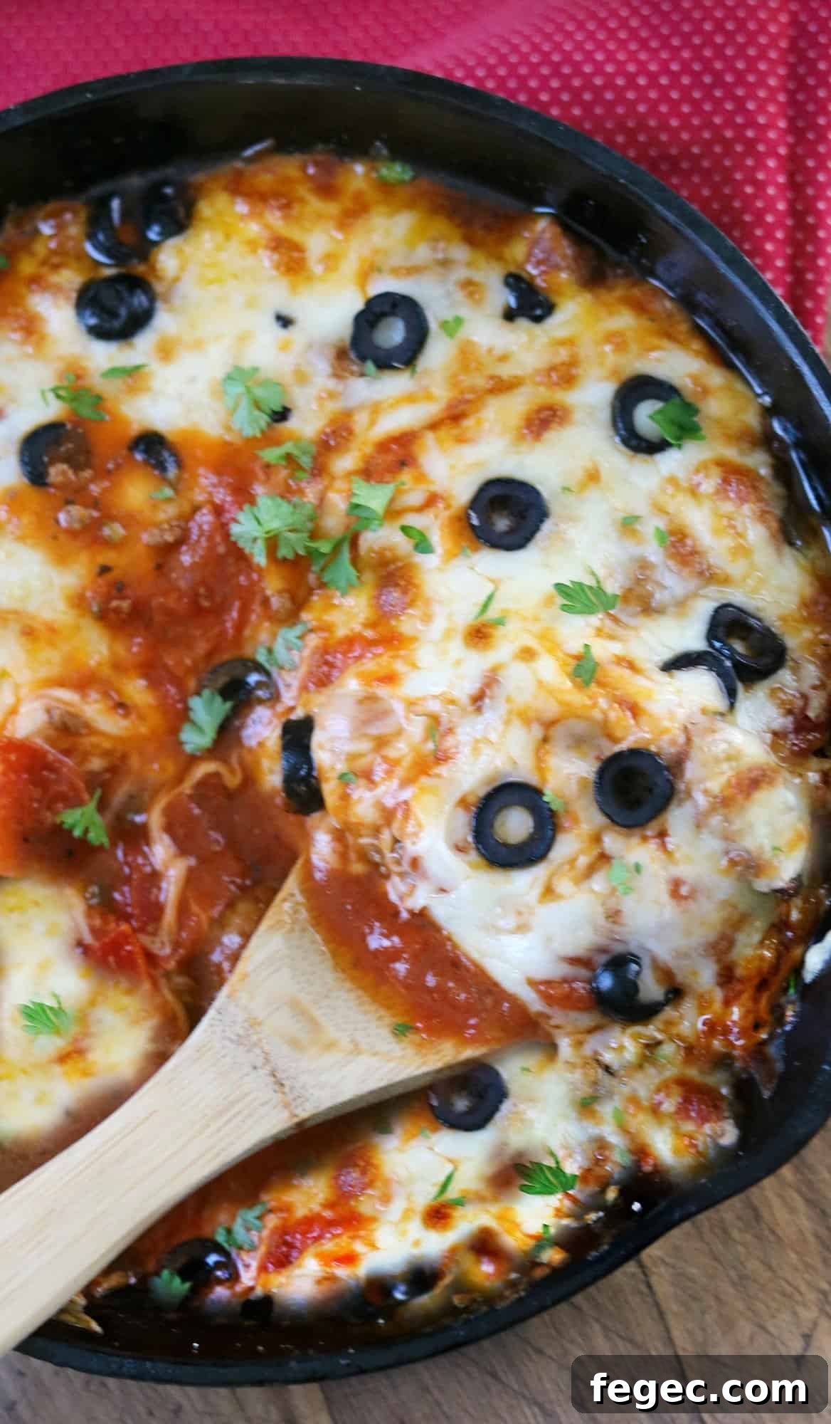 Keto Supreme Pizza Skillet Recipe — Low-Carb One-Pan Pizza 3 keto p[izza skillet