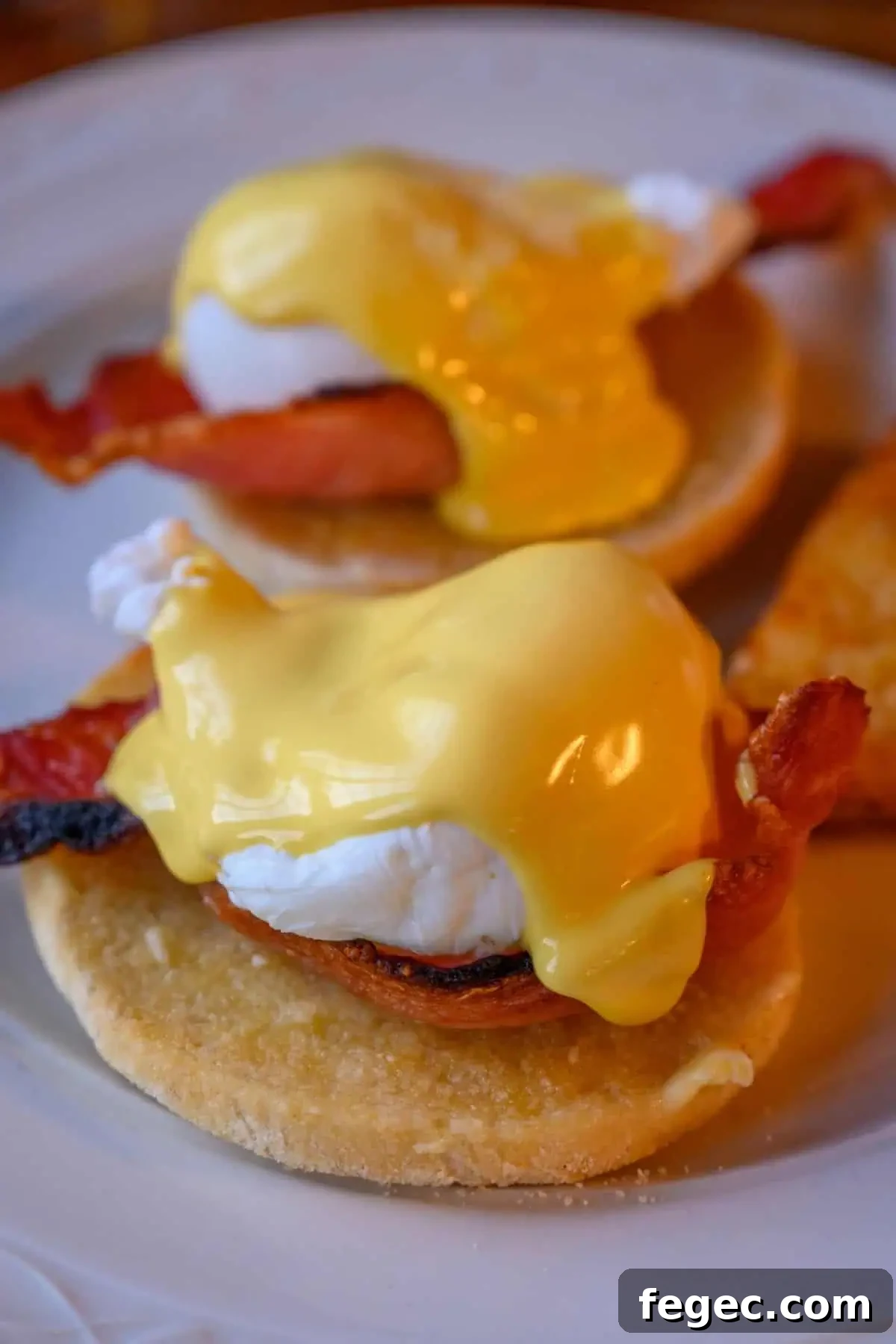 gordon ramsay eggs benedict on a plate