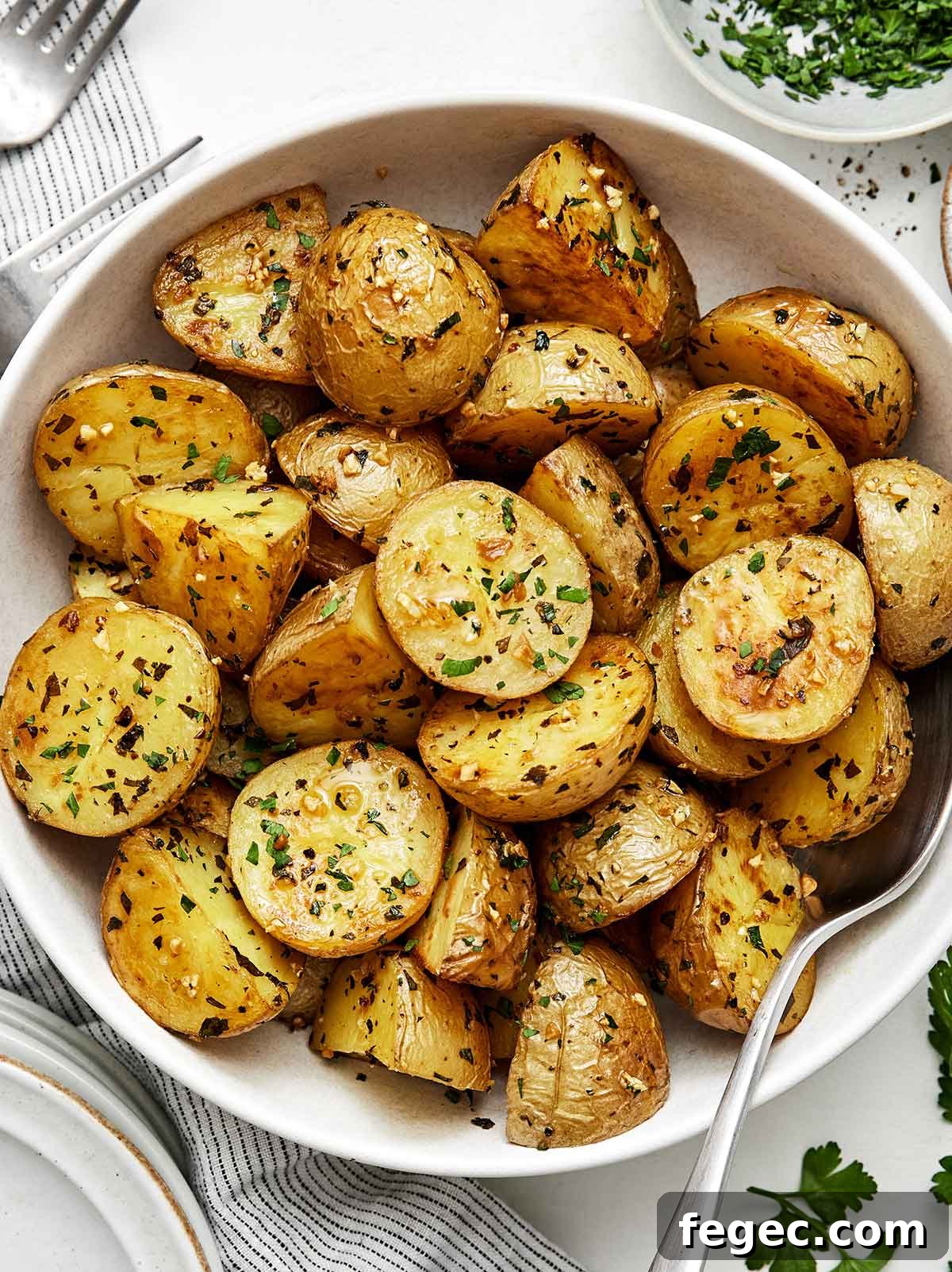 Best side dishes to serve with steak featuring roasted potatoes.
